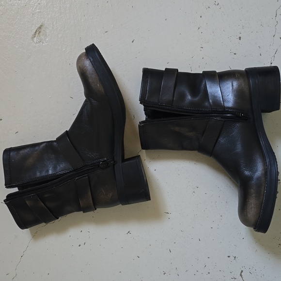 Steve Madden Black Distressed Brixton Engineer Moto Boot Size 8 - Picture 5 of 8